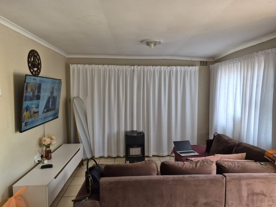 4 Bedroom Property for Sale in Morningside Eastern Cape
